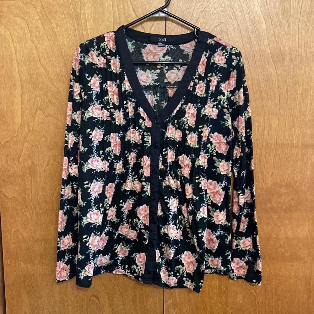 H&M floral v neck top womens size M